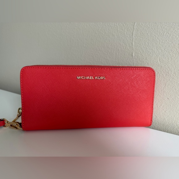 Michael Kors Handbags - Michael Kors Jet Set Travel Large Logo
Continental Wristlet